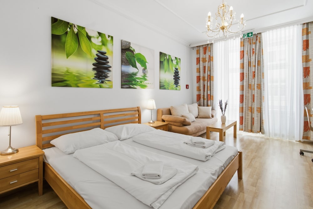 Classic, Double Bed 2/10