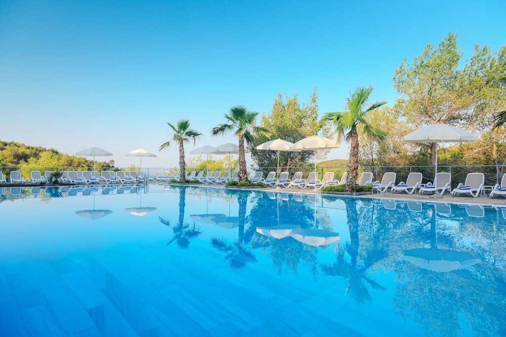 Gava Waterman Milna Resort 6/74