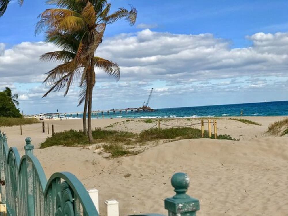 Ebb Tide Resort Oceanfront 54/69