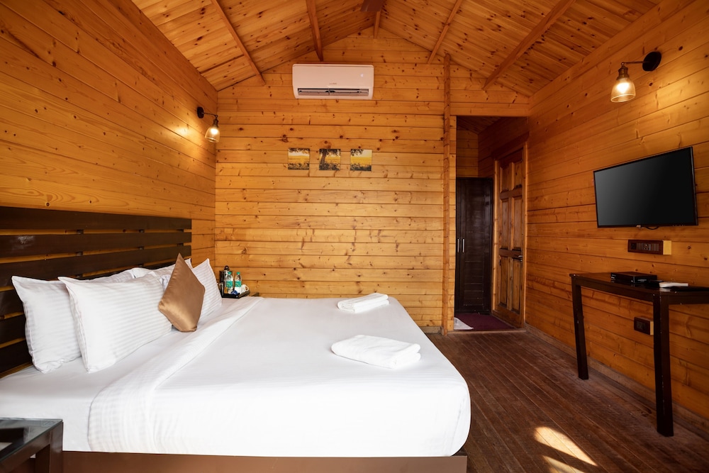 Stone Wood Resort & Spa 13/50