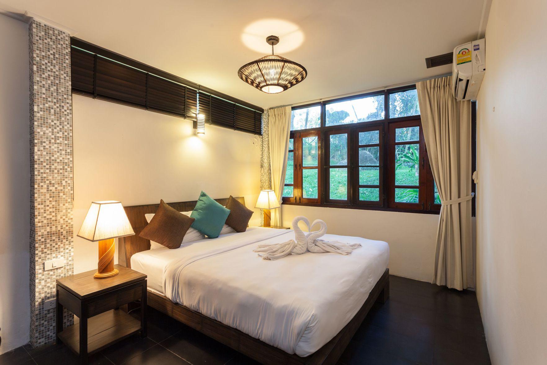 2 Bedrooms, Garden, Suite, Double and Twin Beds