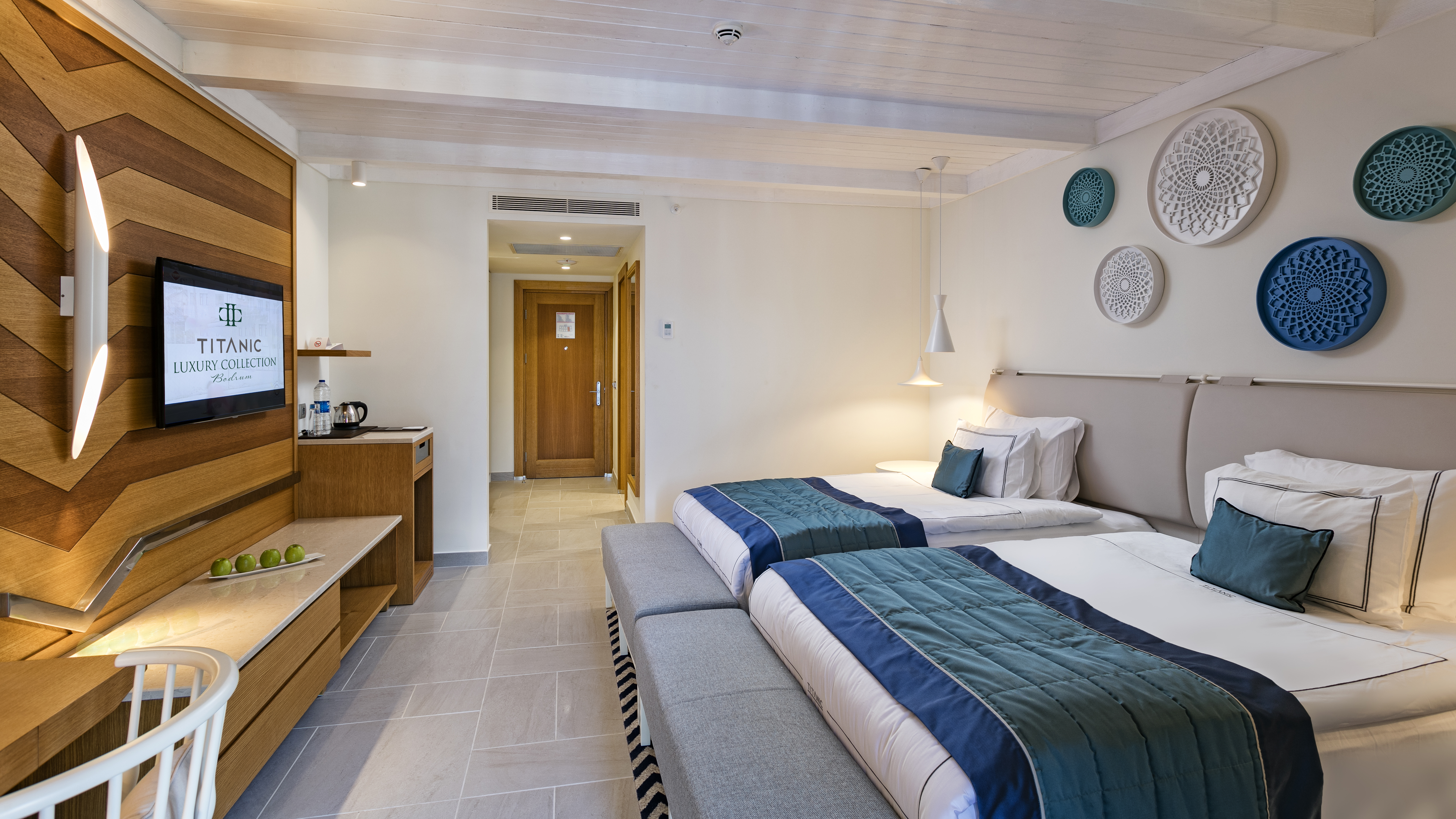 Room, Double Bed, Land View