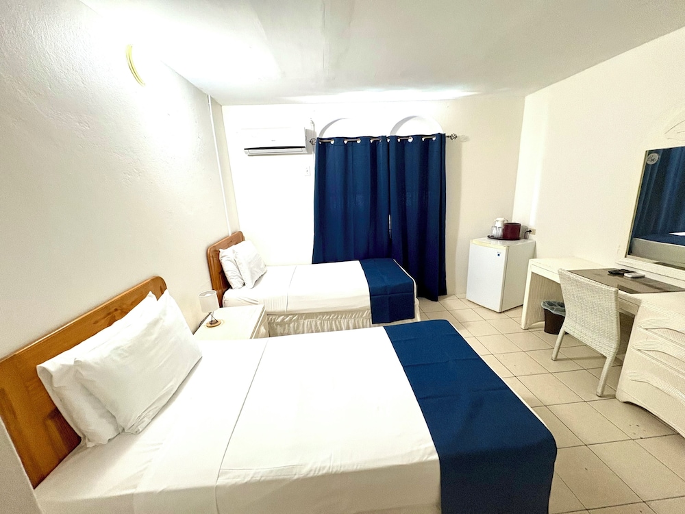 Sea View Beach Hotel 18/50