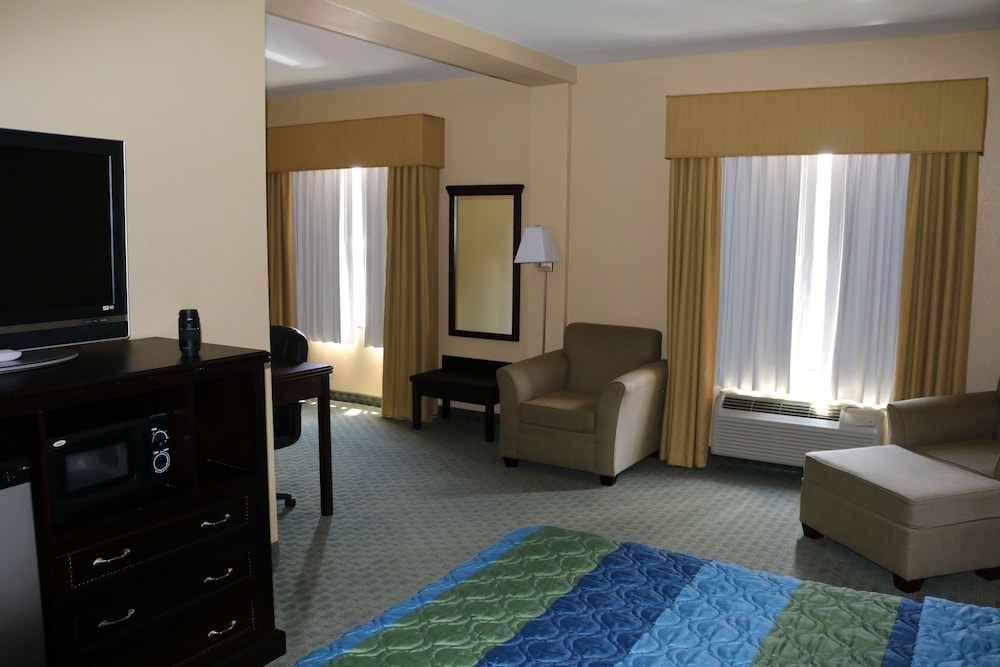 Ambassador Inn and Suites Tuscaloosa 28/57