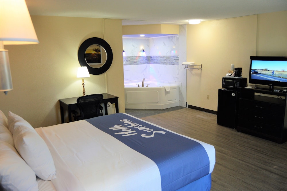 Days Inn by Wyndham Easley/Greenville/Clemson Area 26/38