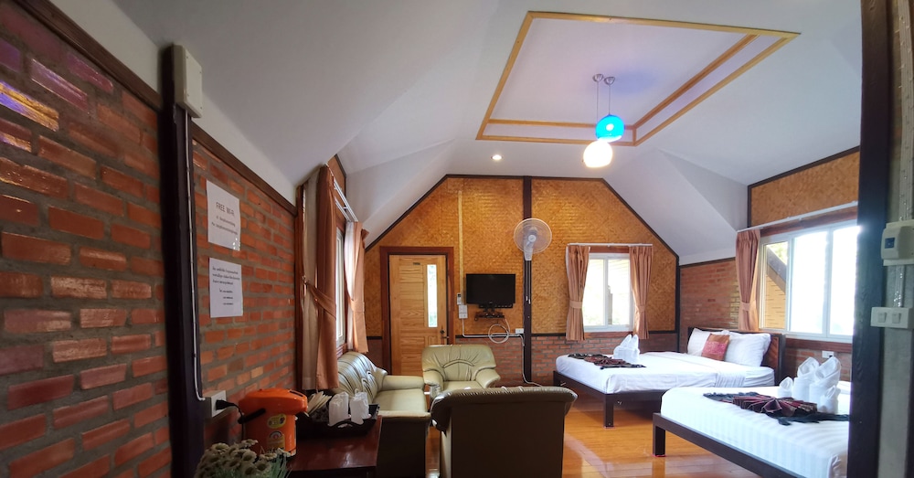 Banphu Montalang Resort 16/27