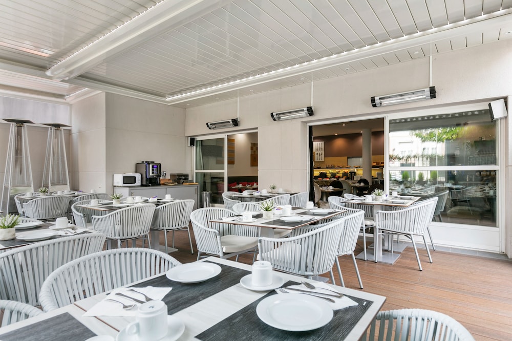 Globales Acis And Galatea Hotel 36/49