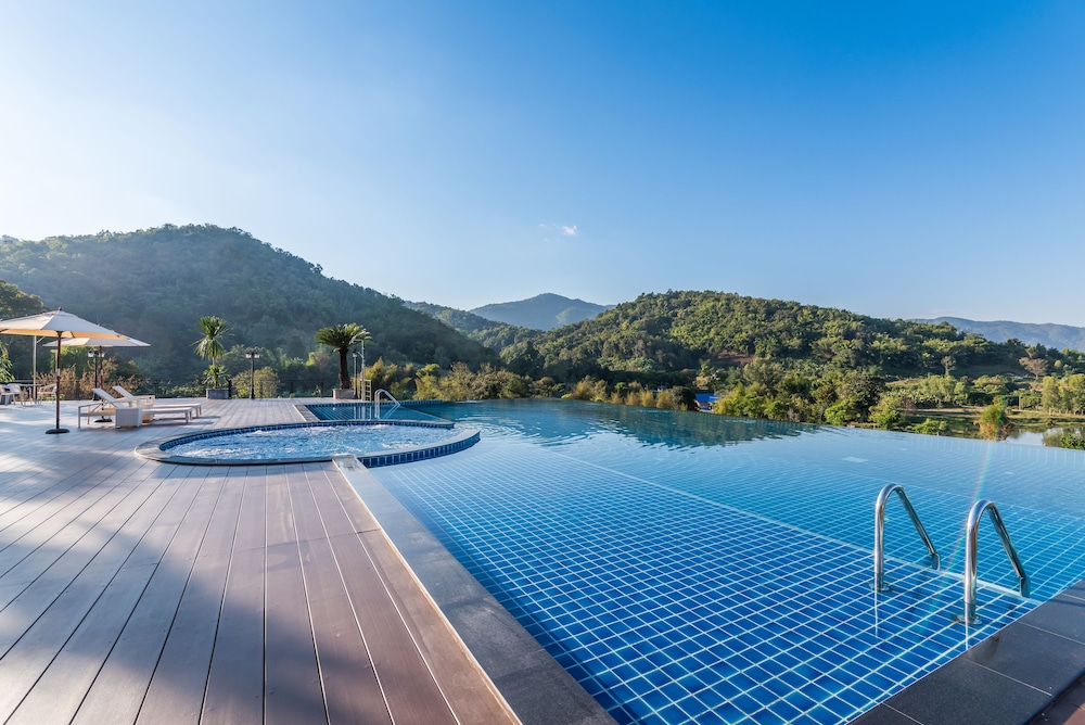 Chiangrai Lake Hill Resort 25/50
