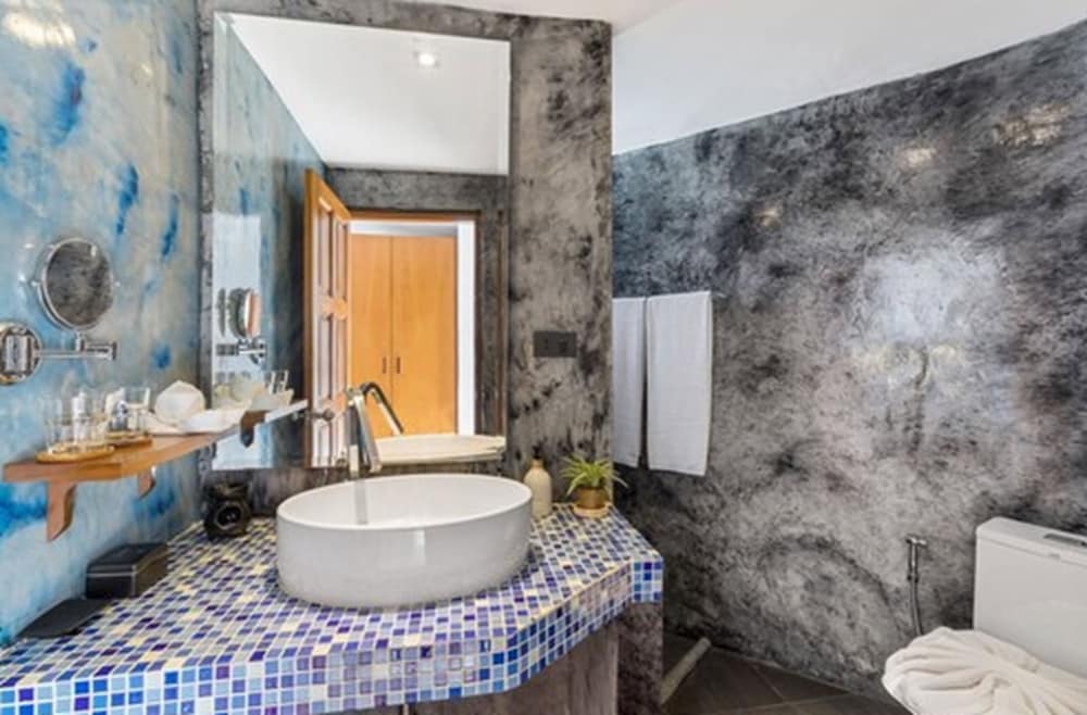 Beluga Boutique Hotel 48/50