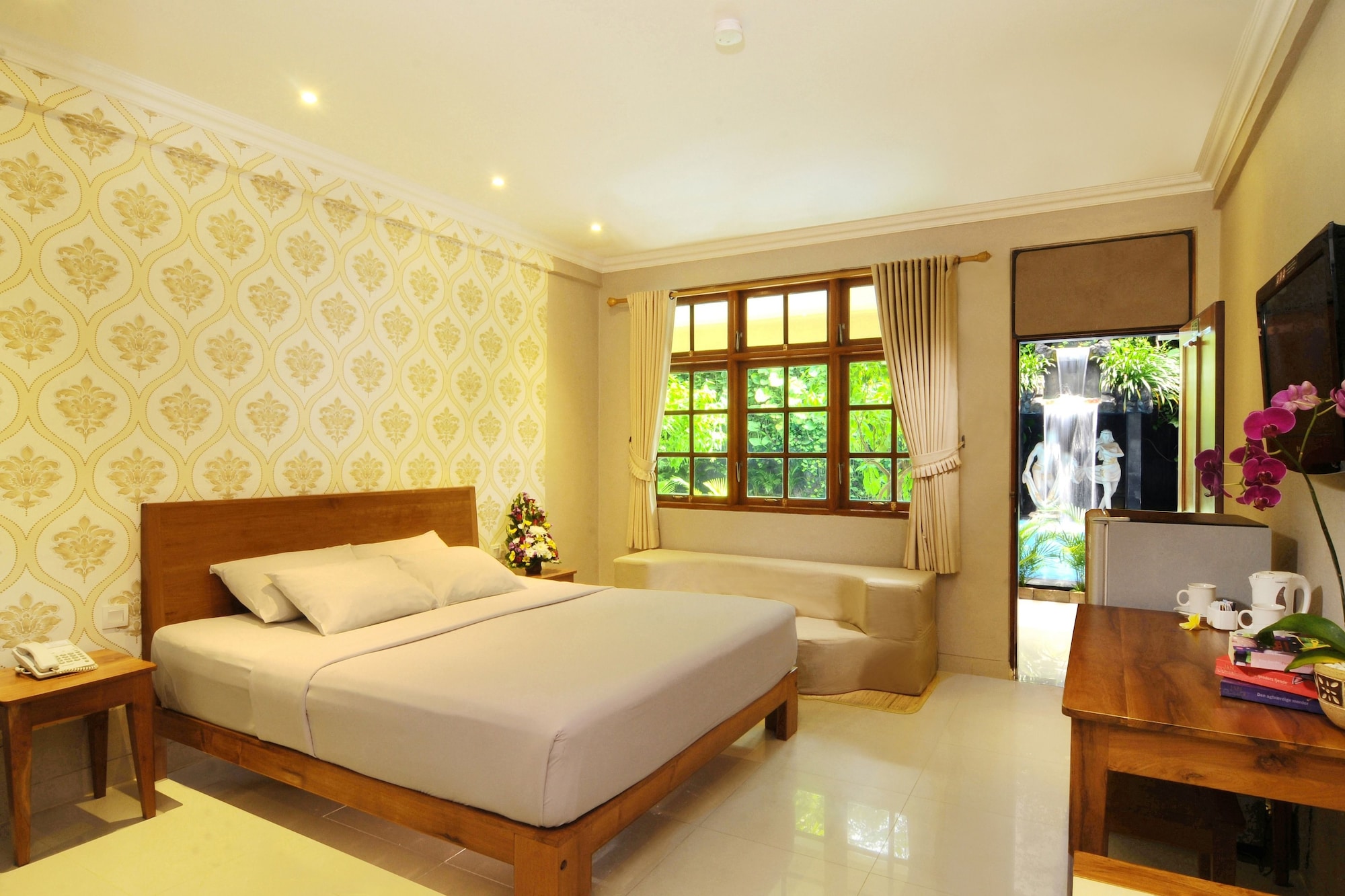 STANDARD, KING BED
