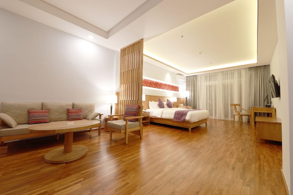 Nusantara Diving Centre Resort Spa 43/73
