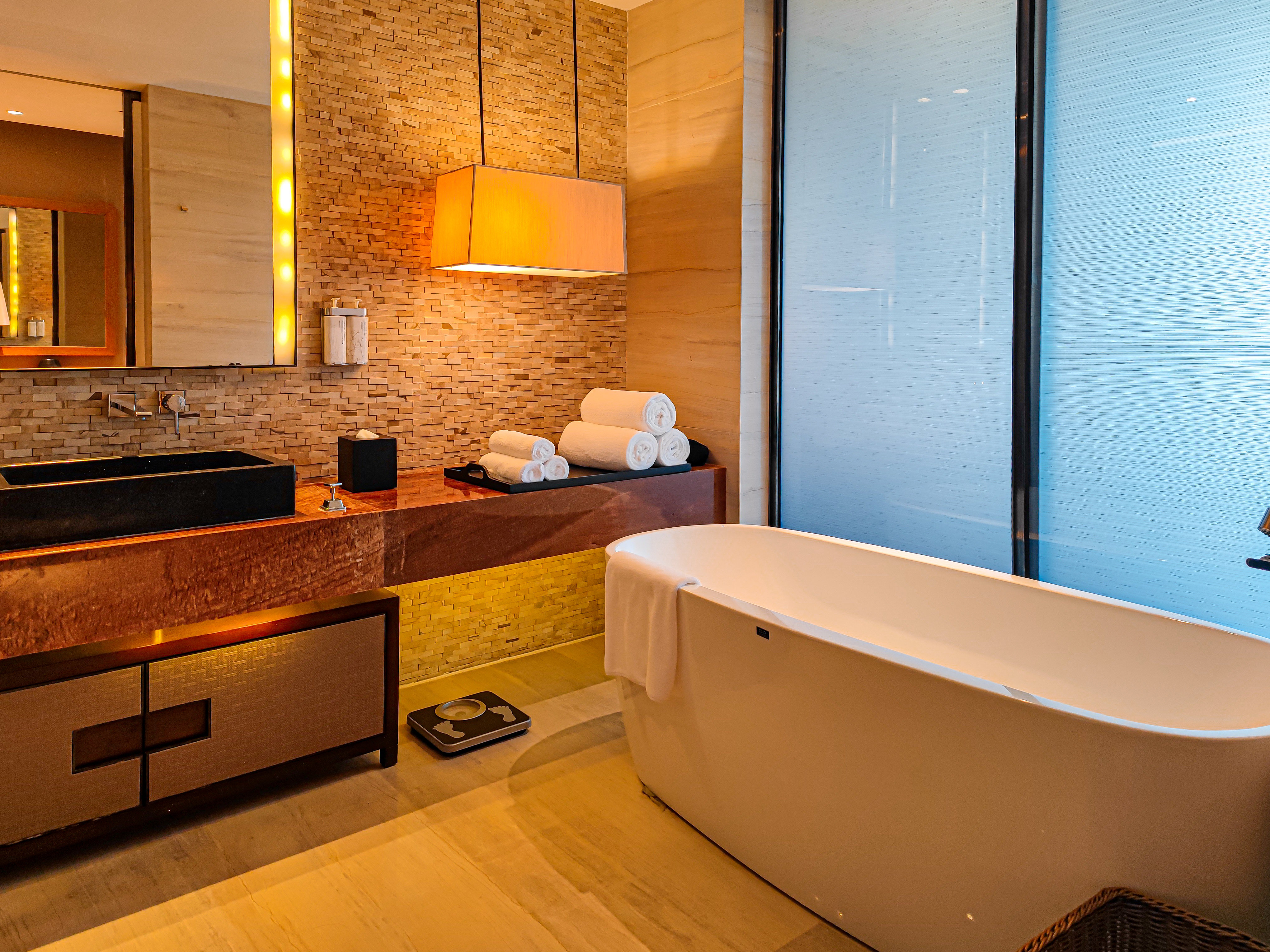 HUALUXE YANGJIANG CITY CENTER 79/79