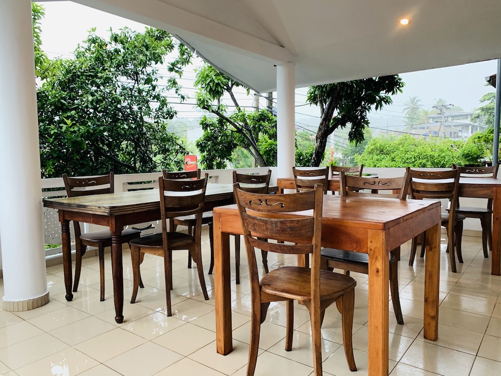 Sams Guest House 19/36