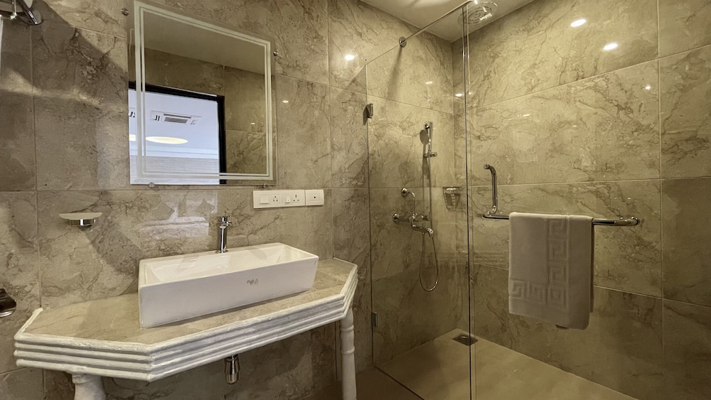 Ziva Suites 49/50