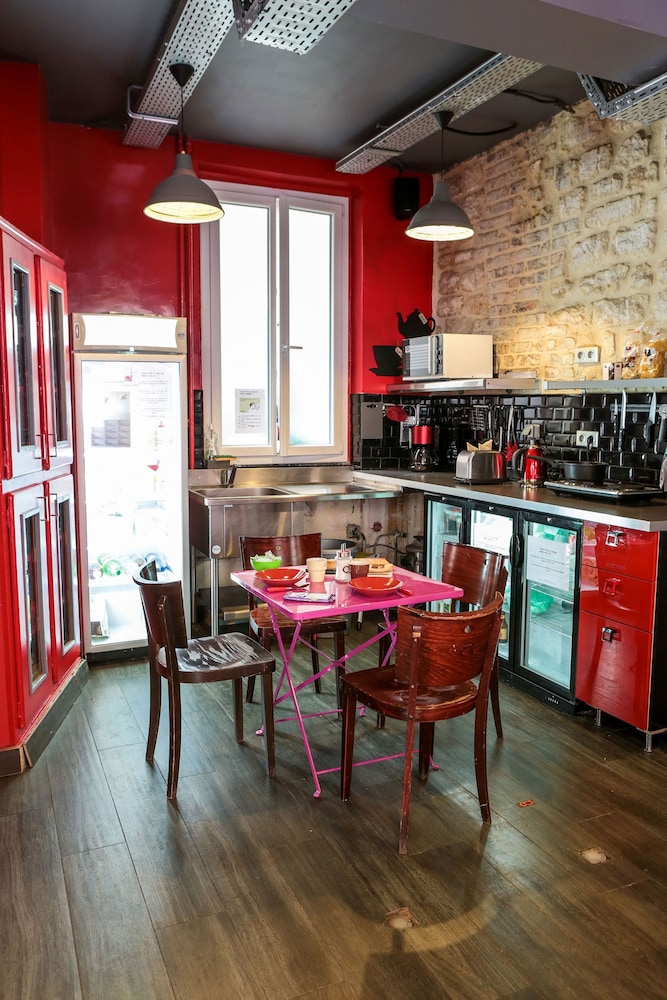 Avalon Cosy Hotel Paris Gare du Nord 49/50