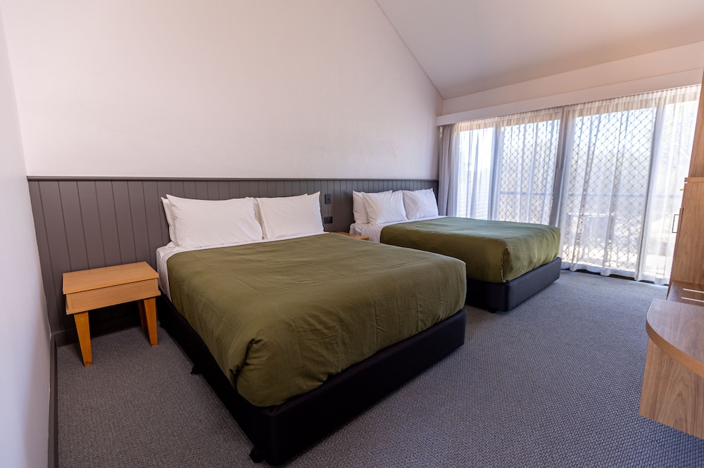 Discovery Resorts - Kings Canyon 16/48