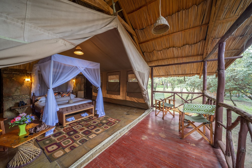 Sentrim Mara Lodge 16/47