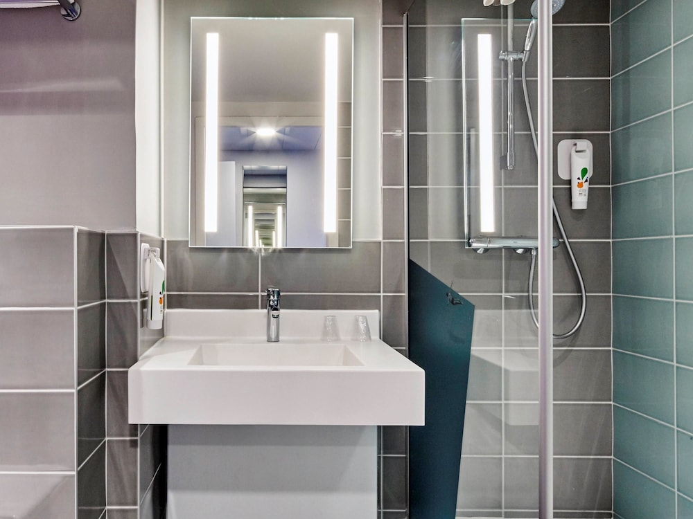 Ibis Styles Evry Lisses 48/48
