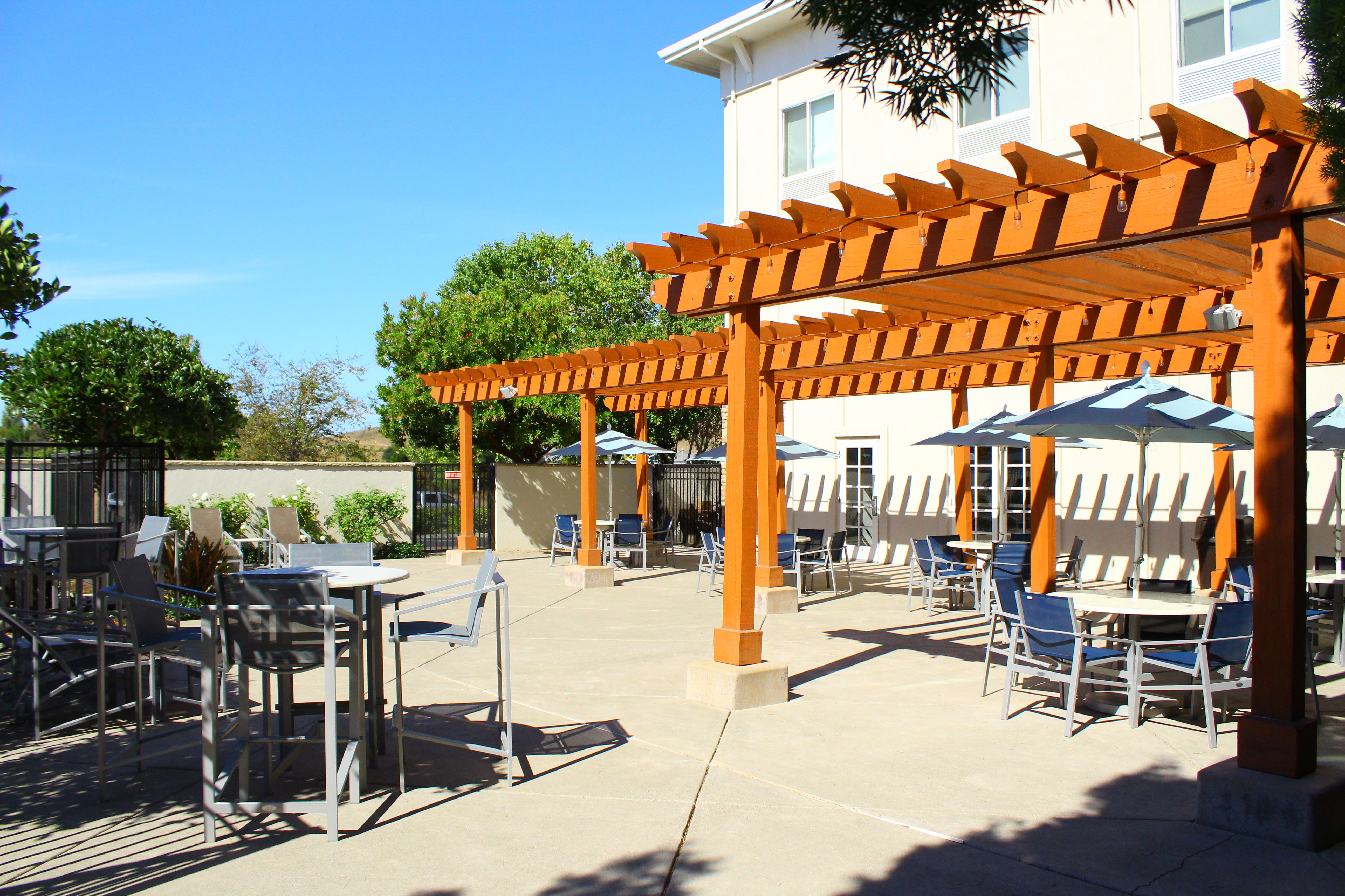Holiday Inn Express Suites Napa Valley American Canyon 15/26