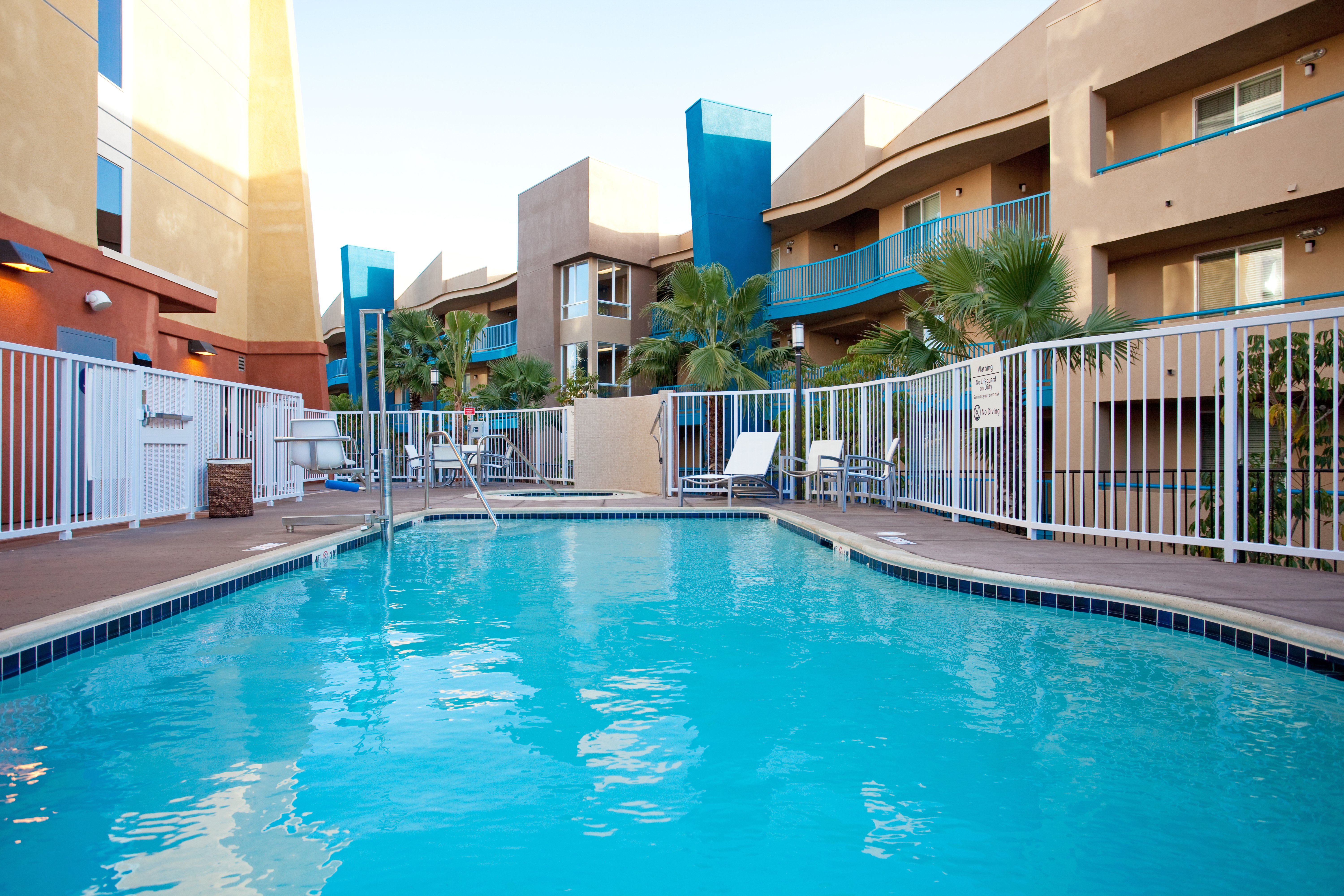 Holiday Inn Oceanside Camp Pendleton Area 36/41