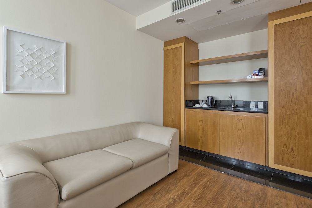 Melia Paulista 8/71