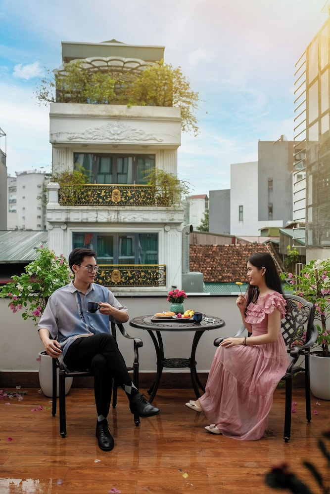 Serene Central hotel 44/55