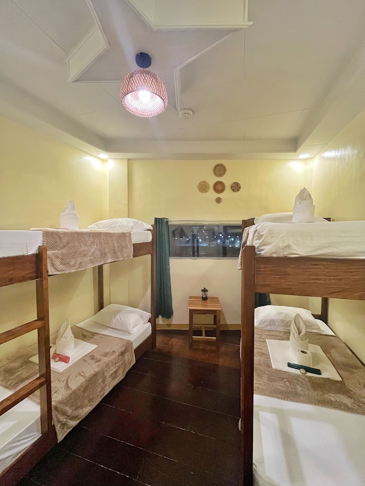 Zuric Pension Coron 27/54