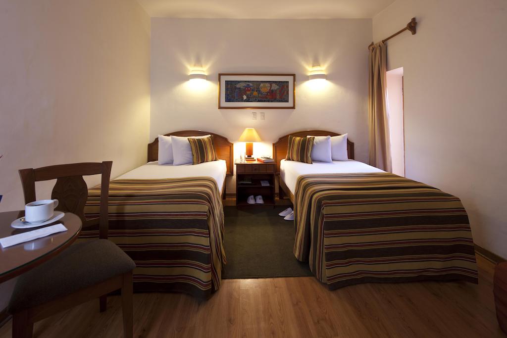 Standard, Twin Beds