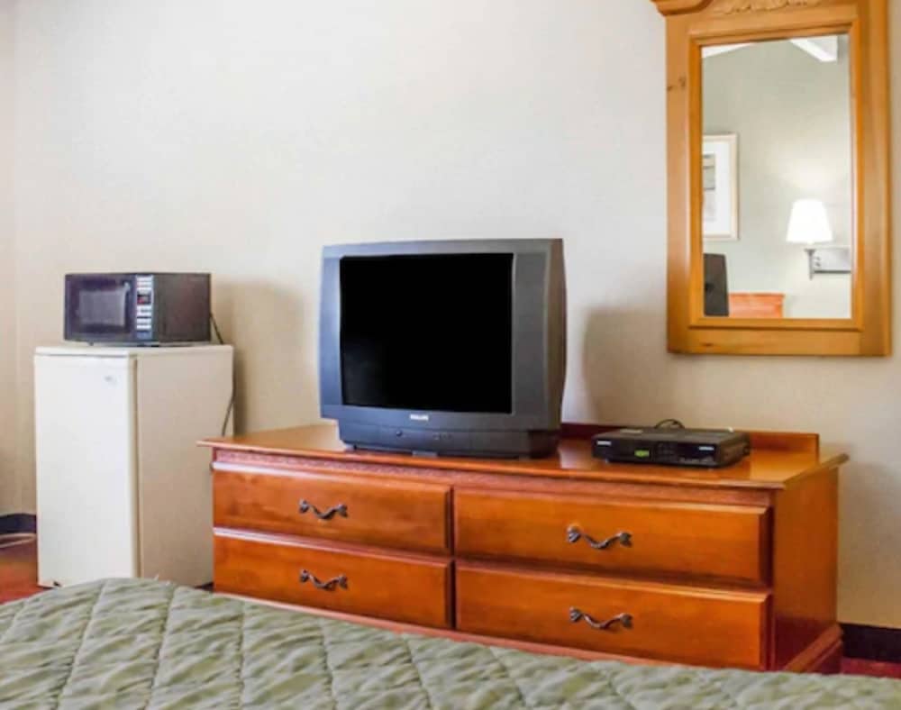 Rodeway Inn Huntington Station - Melville 36/40