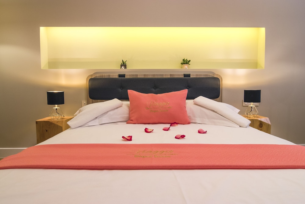 Viaggio Elegant Rooms 26/50
