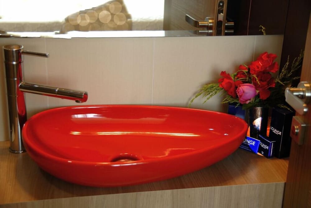 Lounge Boutique Hotel 33/50
