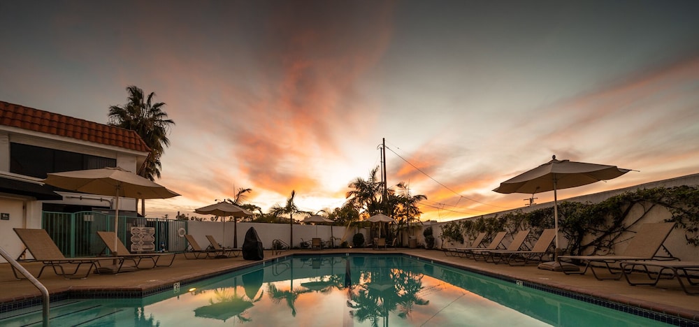 Casablanca Inn 3/71