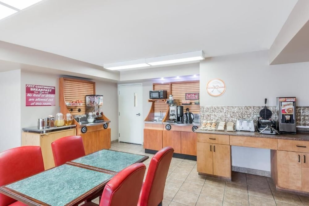 OYO 194 London Travel Inn 17/21