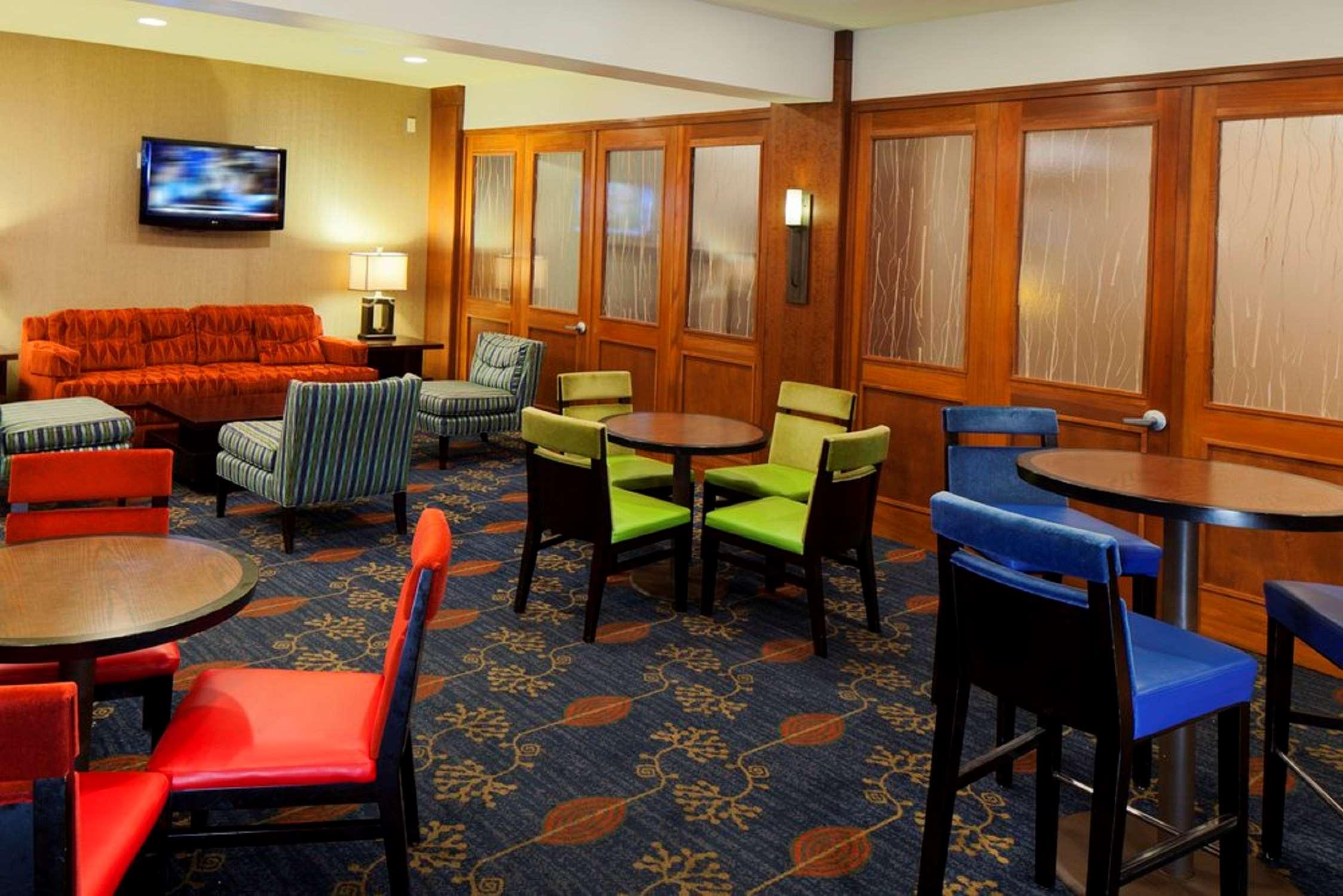 Doubletree By Hilton Norwalk 32/45