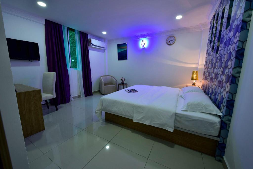 غرفة سوبيريور بسرير كينج، Zen Rooms Poorna Hotel 2/2