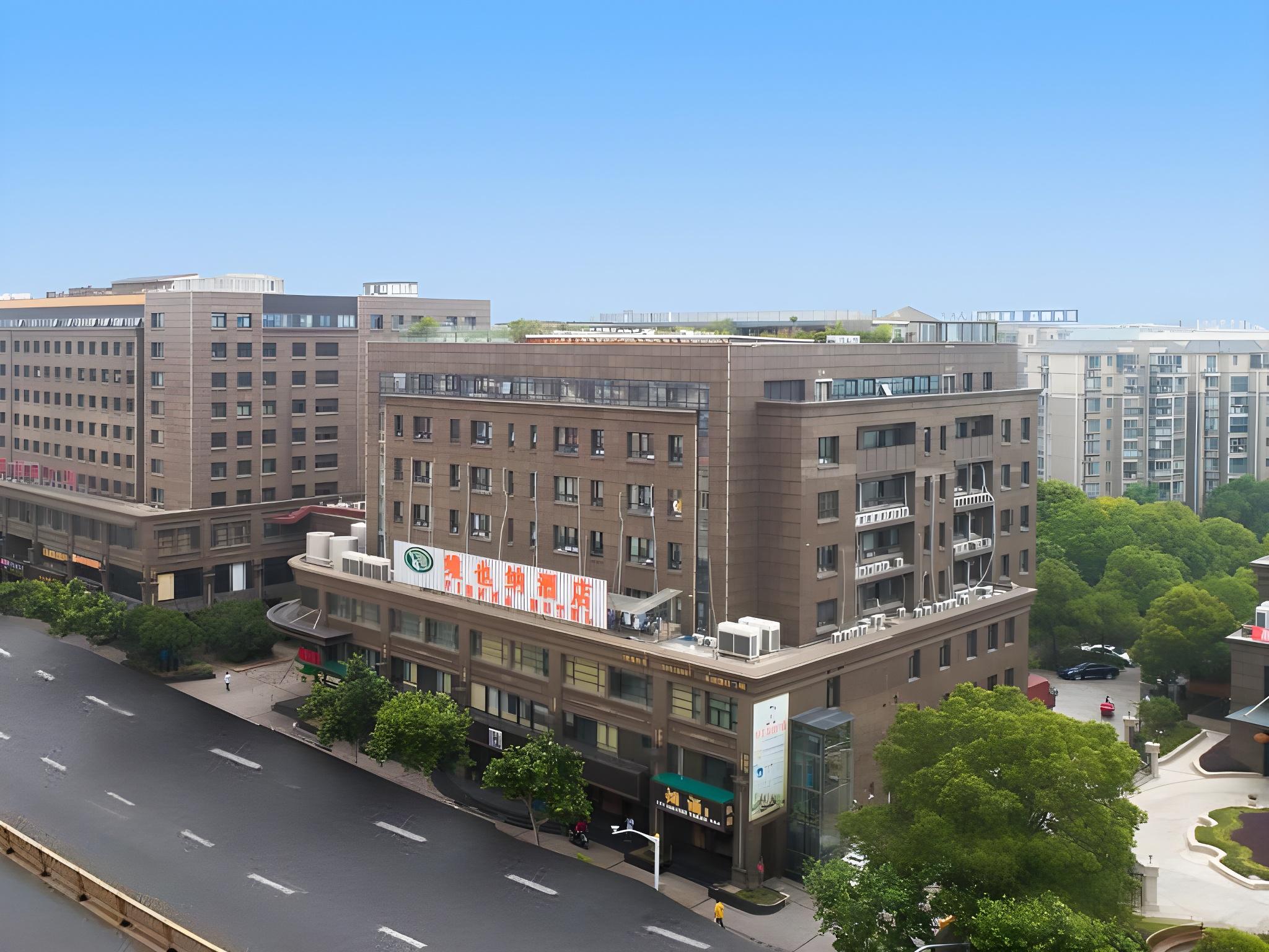 Vienna Hotel (Shanghai Jing'an Gaoping Road) photo4