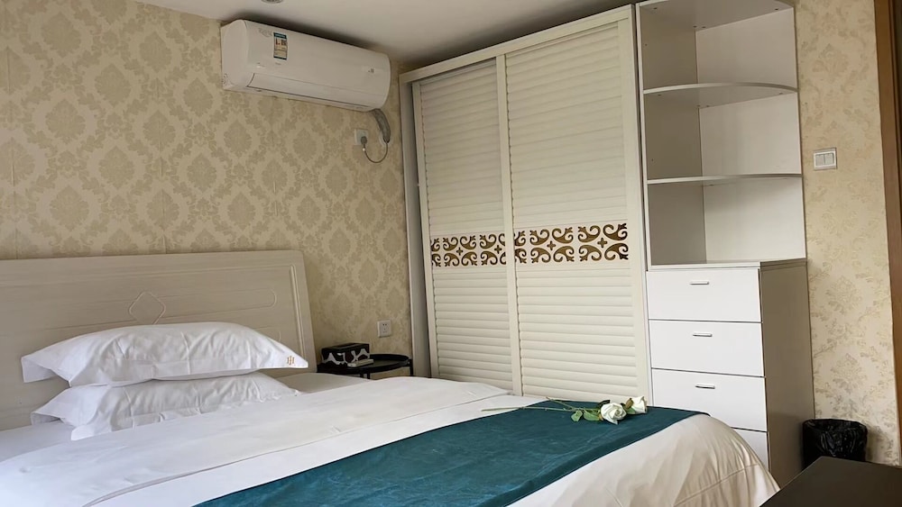 Ihouse Executive Apartment 11/50
