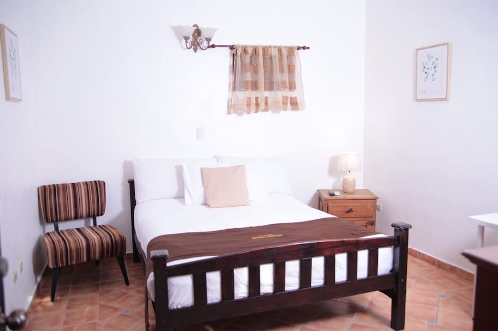 Hotel Dona Elvira 48/70