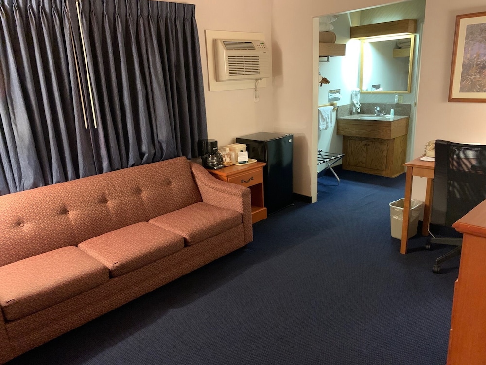Americas Best Value Inn Sandpoint 34/49