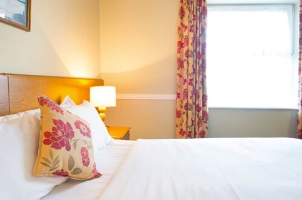 Benners Hotel 10/56
