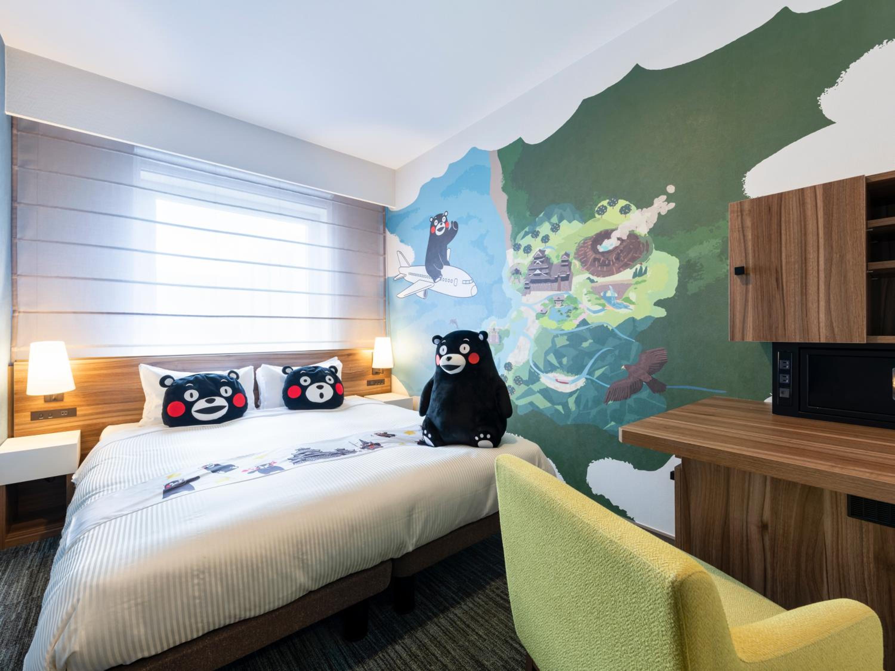 Theme, Standard, Queen Bed