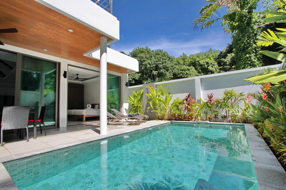 Ya Nui Beach Villas 47/53