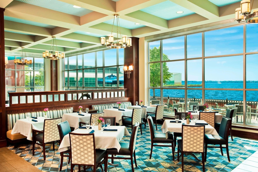 Sheraton Erie Bayfront Hotel 30/43