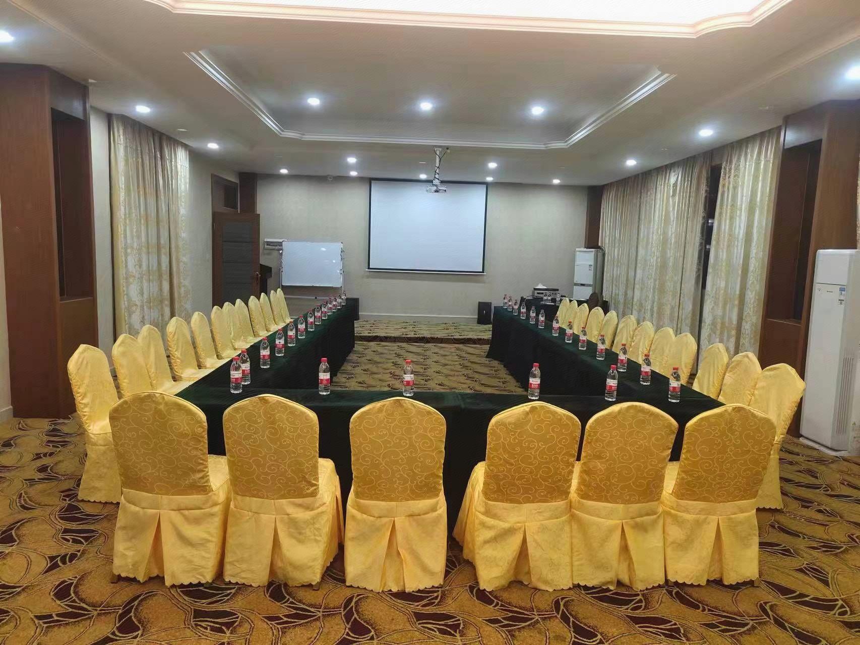 Vienna Hotel (Shenzhen Shiyan Shilong Community) 44/49