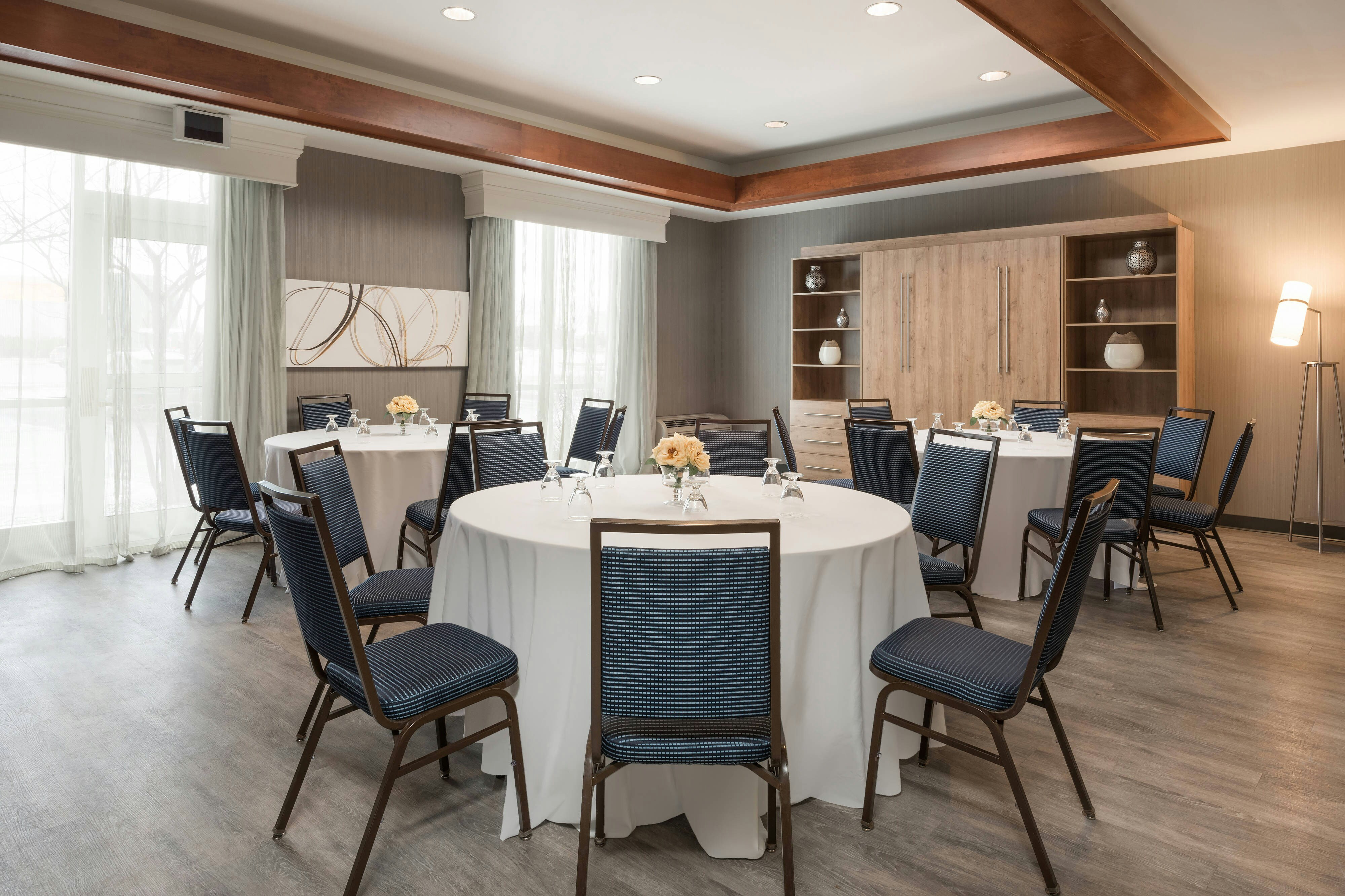 Courtyard By Marriott Toronto Vaughan 35/46