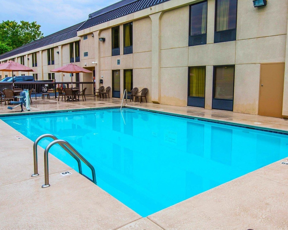 Clarion Inn Near Lookout Mountain photo5