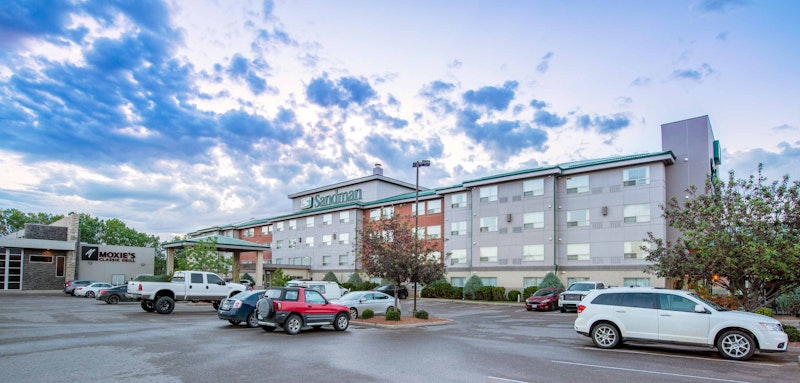 Sandman Hotel & Suites Regina 45/47