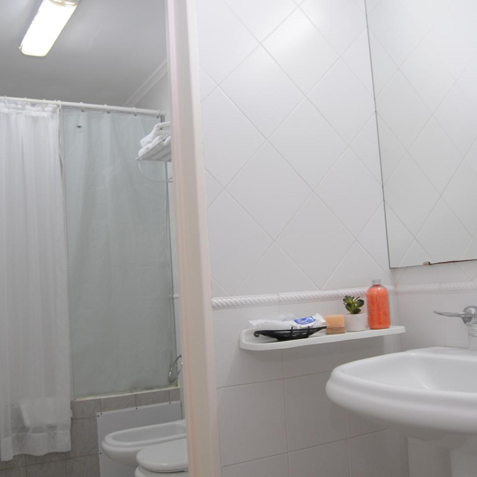 Parra Hotel and Suites 26/27