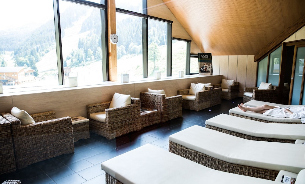 Hotel La Tarentaise 32/50