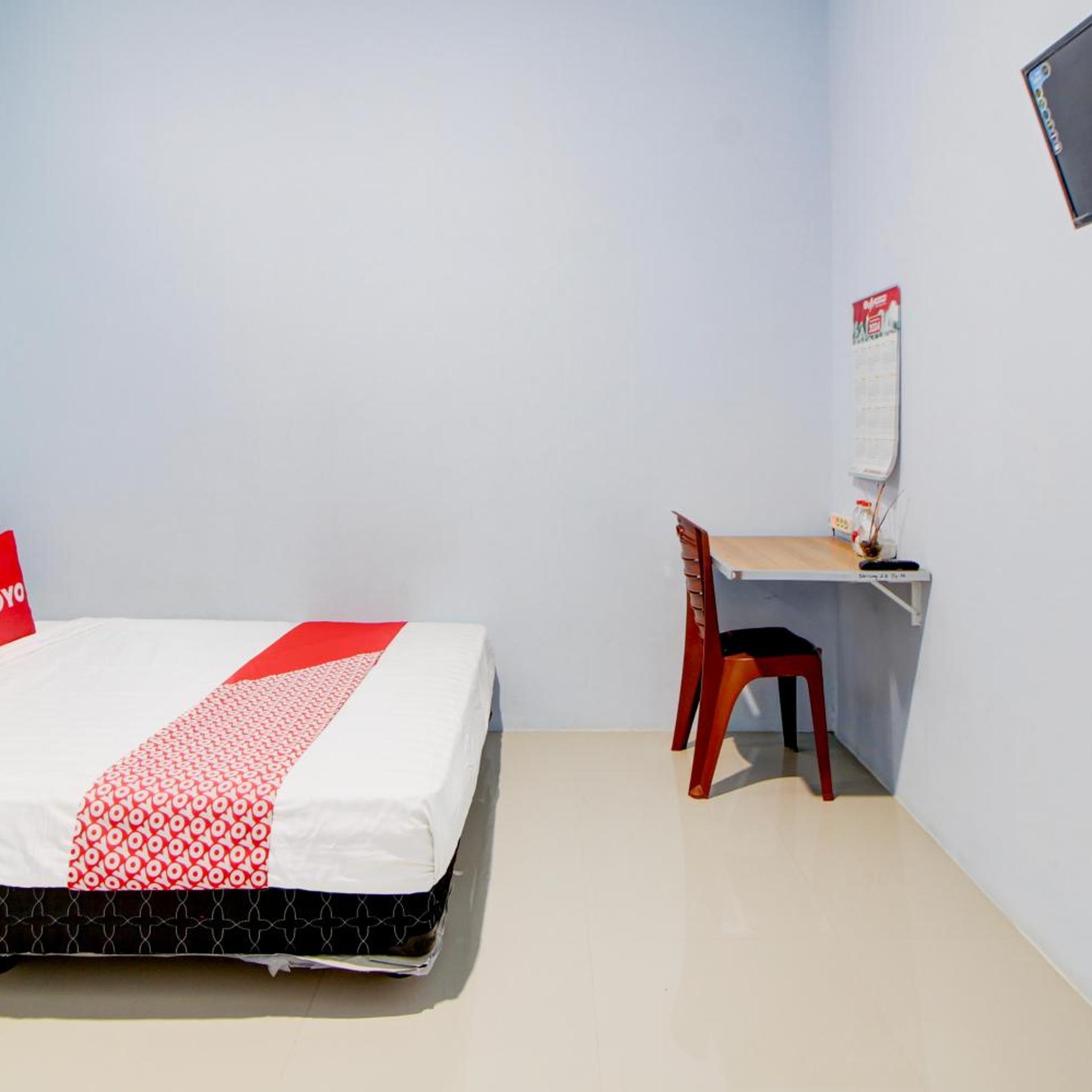 Hotel O Alun-Alun Purwokerto Near Gor Satria Purwokerto Formerly Guest House Blessing 25/32